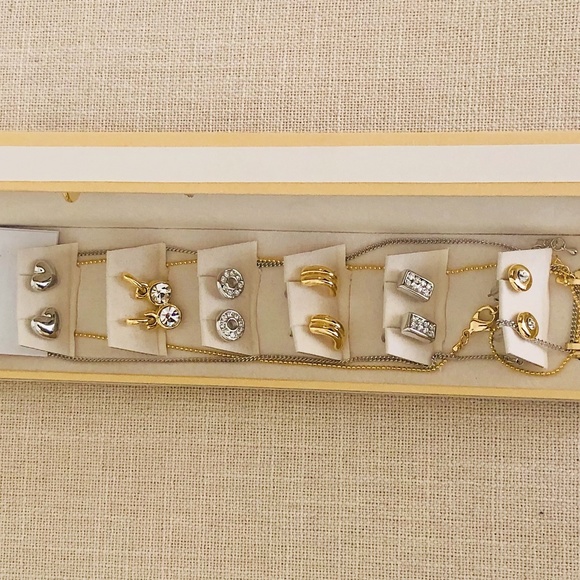 Pierre Cardin | Earrings (x6) & Pendant (x3) Gift - Picture 5 of 7